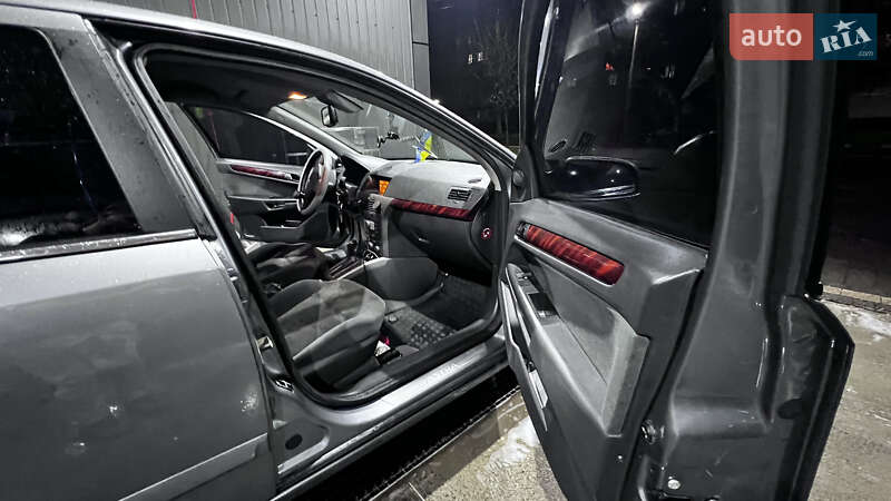 Хэтчбек Opel Astra 2004 в Калуше фото 12 Хэтчбек Opel Astra 2004 в Калуше