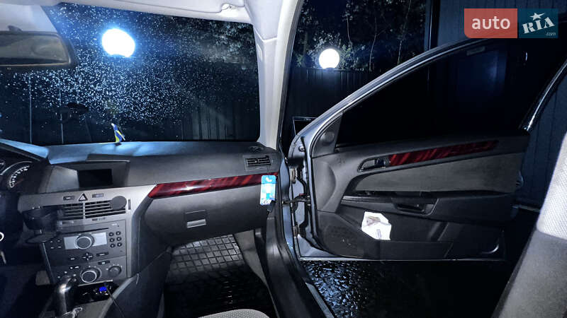 Хэтчбек Opel Astra 2004 в Калуше фото 27 Хэтчбек Opel Astra 2004 в Калуше