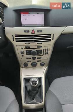 Универсал Opel Astra 2008 в 