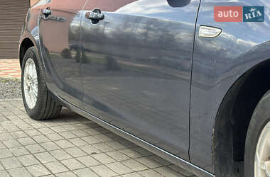 Хетчбек Opel Astra 2010 в 