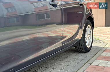 Хетчбек Opel Astra 2010 в 