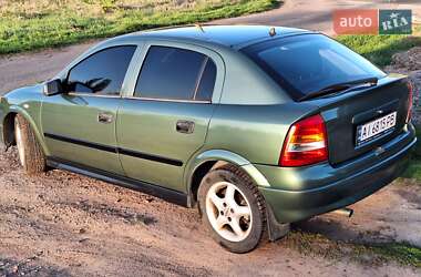 Хетчбек Opel Astra 2000 в 