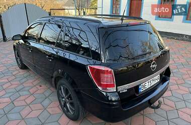 Универсал Opel Astra 2005 в 