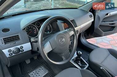 Универсал Opel Astra 2005 в 