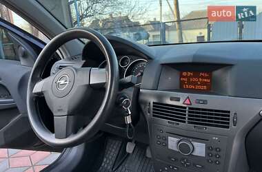 Универсал Opel Astra 2005 в 