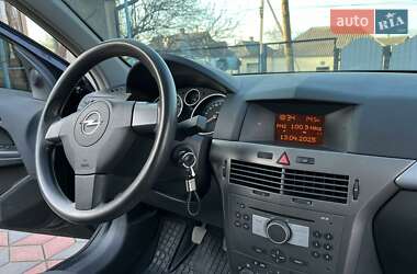 Универсал Opel Astra 2005 в 