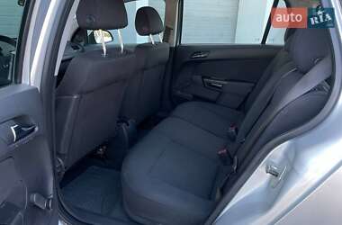 Универсал Opel Astra 2009 в 