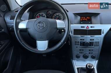 Универсал Opel Astra 2009 в 