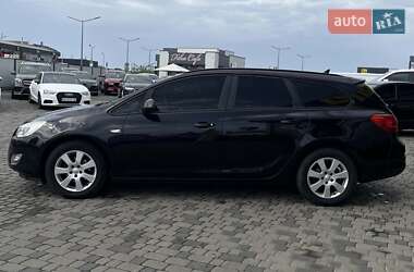 Универсал Opel Astra 2011 в 