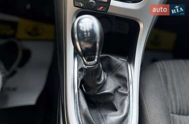 Универсал Opel Astra 2011 в 