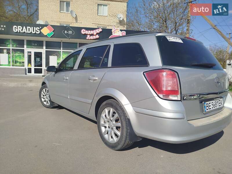 Универсал Opel Astra 2006 в Вознесенске
