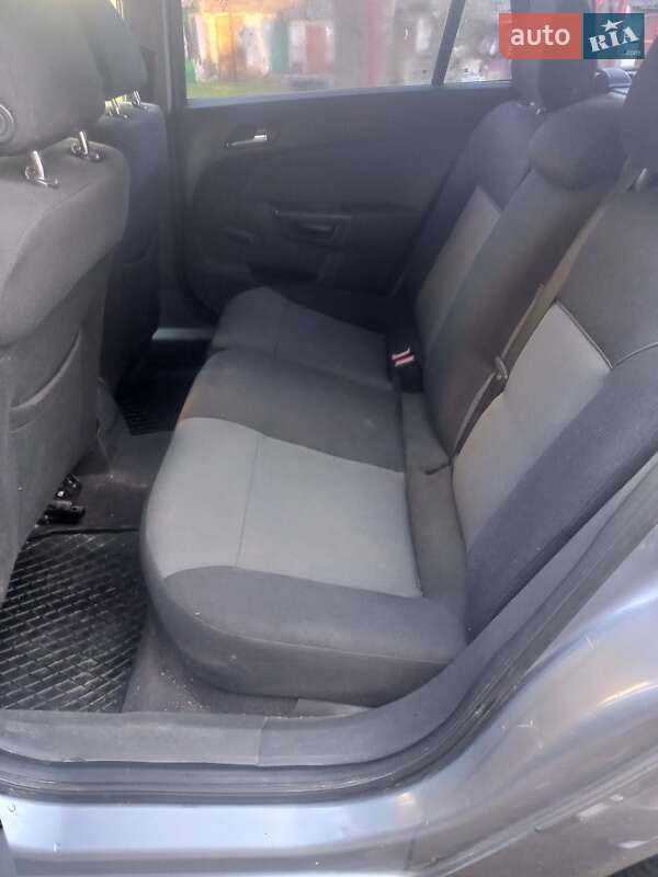 Универсал Opel Astra 2005 в Хмельницком