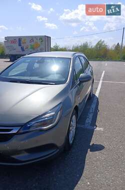 Универсал Opel Astra 2017 в 