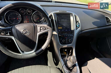Хэтчбек Opel Astra 2009 в 