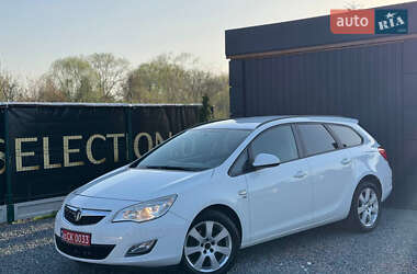 Универсал Opel Astra 2012 в 
