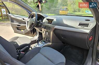 Универсал Opel Astra 2005 в 