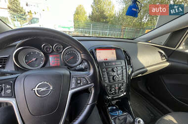 Универсал Opel Astra 2015 в 