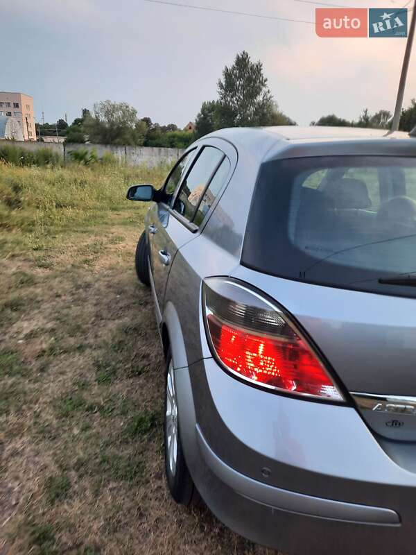 Хетчбек Opel Astra 2009 в Полтаві