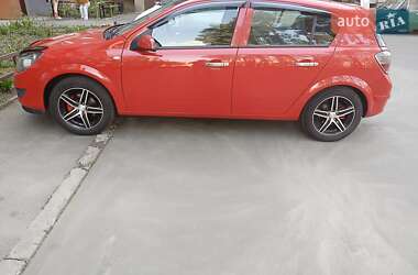 Хэтчбек Opel Astra 2013 в 