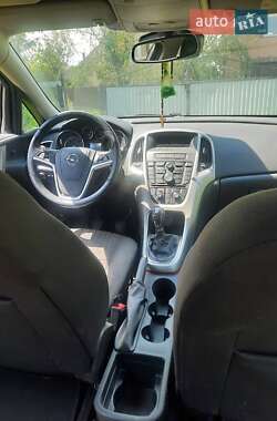 Універсал Opel Astra 2011 в 