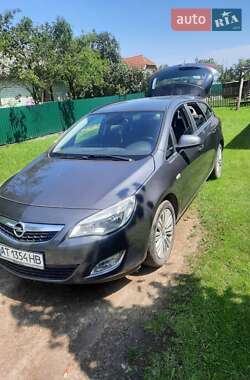 Універсал Opel Astra 2011 в 