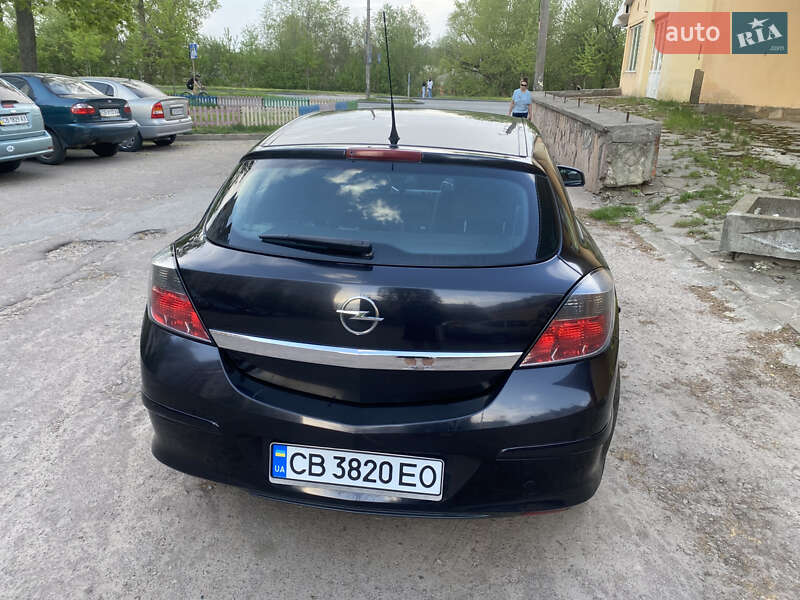 Купе Opel Astra 2006 в Чернигове