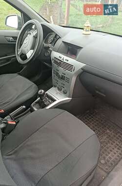 Універсал Opel Astra 2010 в 