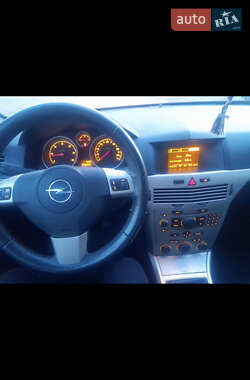 Универсал Opel Astra 2007 в 