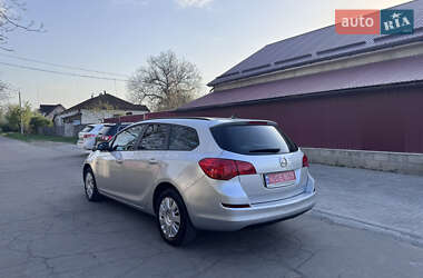 Универсал Opel Astra 2012 в 