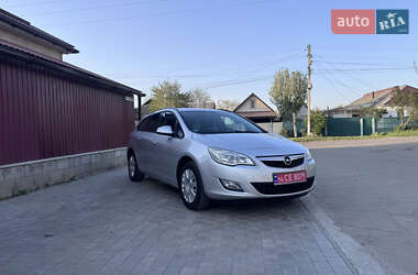 Универсал Opel Astra 2012 в 