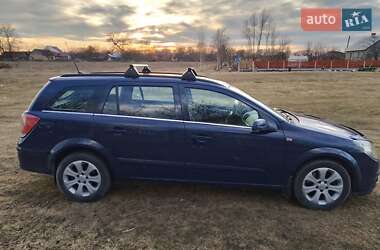 Универсал Opel Astra 2005 в Буске