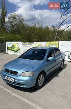 Седан Opel Astra 2004 в 