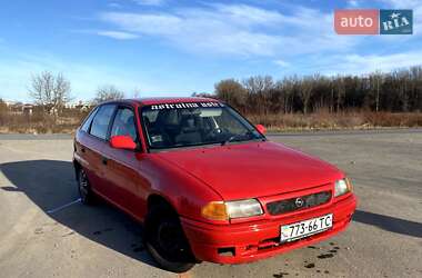 Хэтчбек Opel Astra 1996 в 