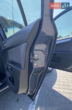Хэтчбек Opel Astra 2006 в 