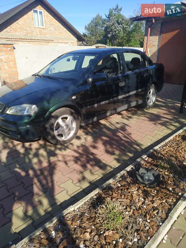 Седан Opel Astra 1999 в Луцьку