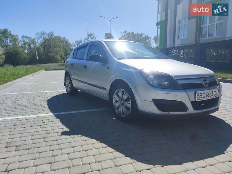 Хетчбек Opel Astra 2005 в Шептицькому