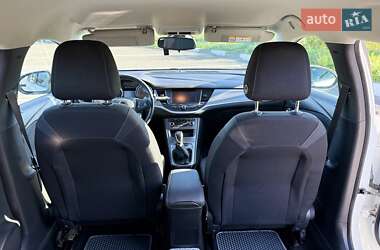 Универсал Opel Astra 2019 в Ровно