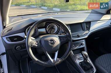 Универсал Opel Astra 2019 в Ровно