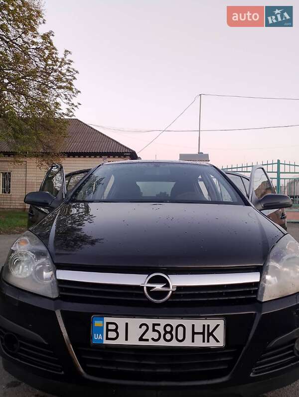 Хетчбек Opel Astra 2006 в Пирятині