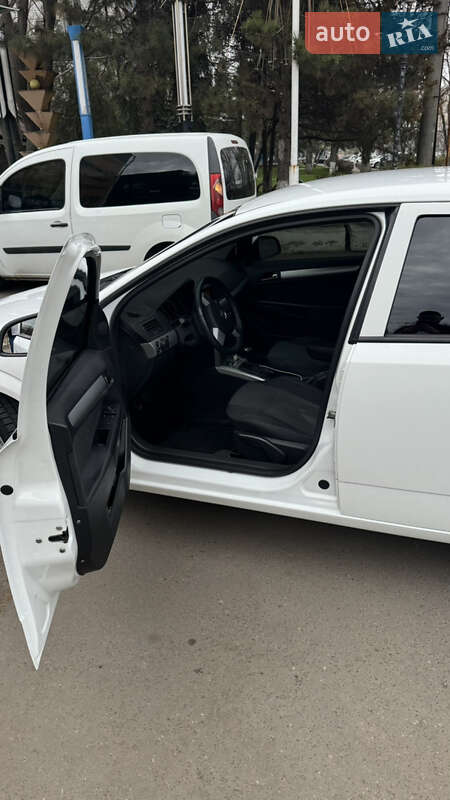 Універсал Opel Astra 2009 в Одесі
