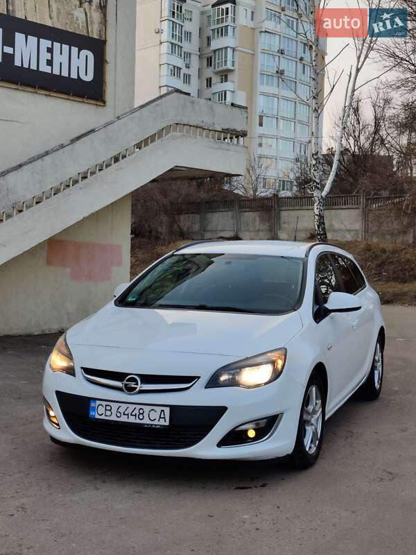 Универсал Opel Astra 2013 в Броварах