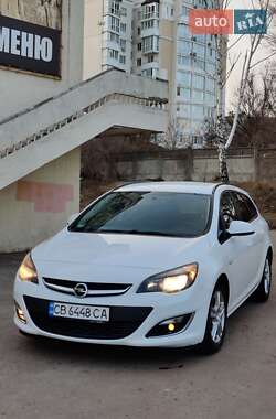 Универсал Opel Astra 2013 в 