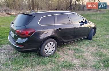 Универсал Opel Astra 2013 в 