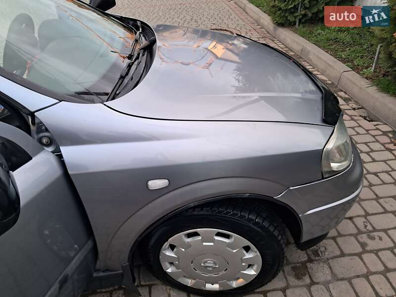 Седан Opel Astra 2006 в Ивано-Франковске