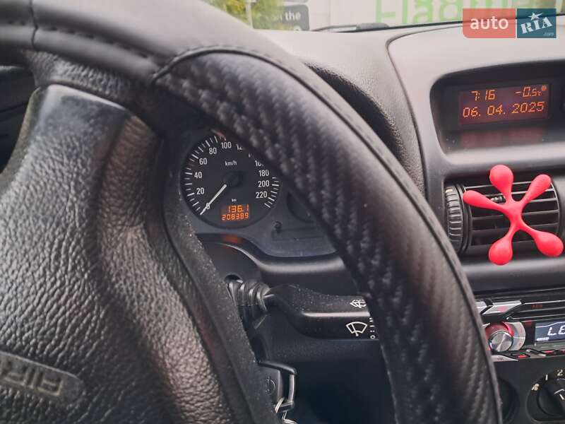 Седан Opel Astra 2006 в Ивано-Франковске