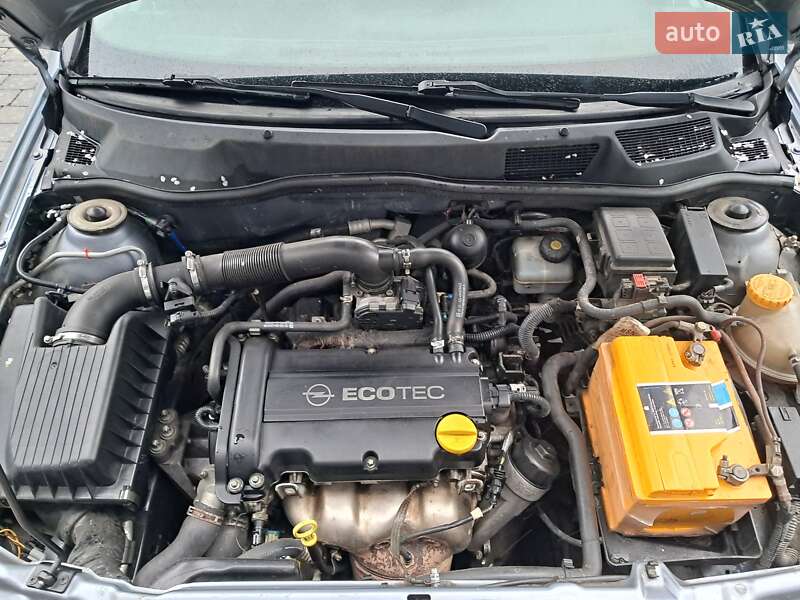 Седан Opel Astra 2006 в Ивано-Франковске