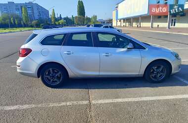 Универсал Opel Astra 2010 в 