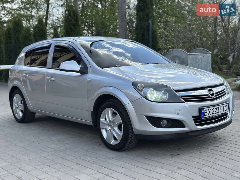 Хетчбек Opel Astra 2010 в Хмельницькому
