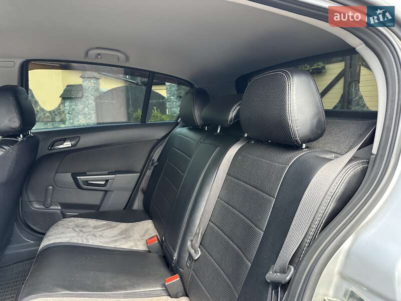 Хетчбек Opel Astra 2010 в Хмельницькому