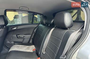 Хэтчбек Opel Astra 2010 в 